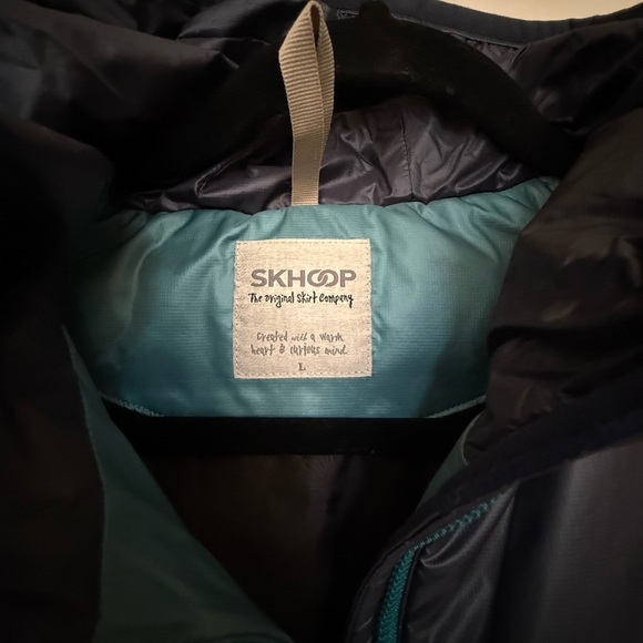 Skhoop Women's Quilted Vest - Teal and Gray - Picture 3 of 7